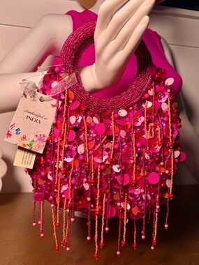 VIRAL BEADED BAG - DANGLY FLORAL 2026